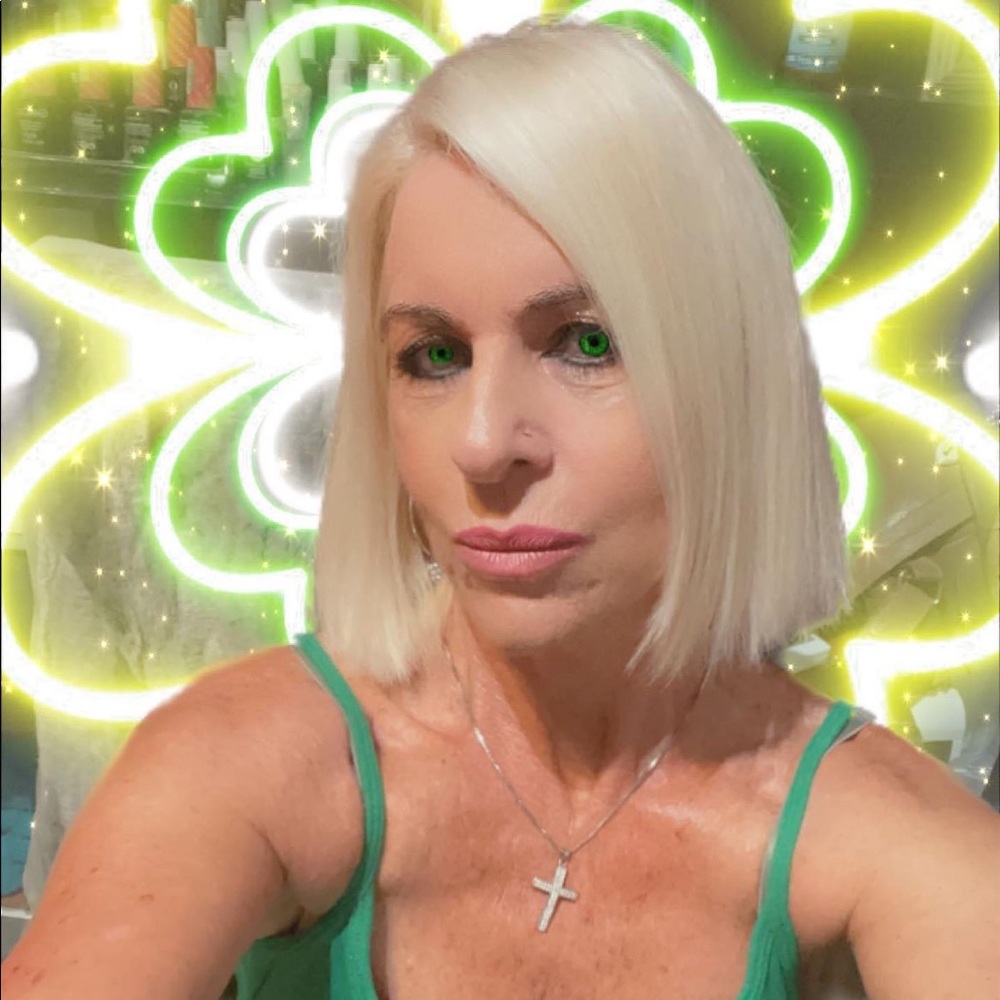 Meet your Posher, Linda